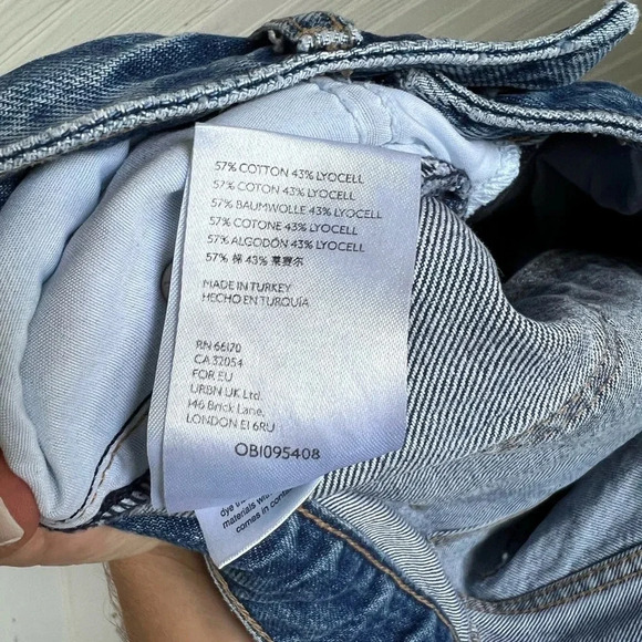 We The Free Maggie Mid Rise Distressed Jeans Button Fly Ripped Denim Size 28 - Picture 11 of 11